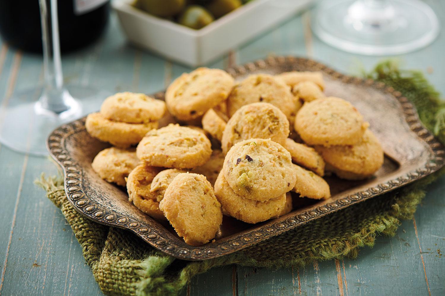 cheese and pistachio sables