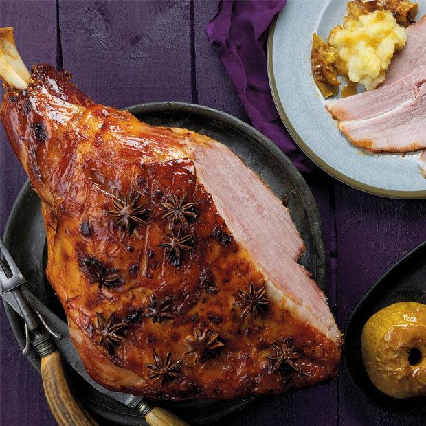 MAPLE GLAZED HAM WITH BAKED APPLES - DukesHill