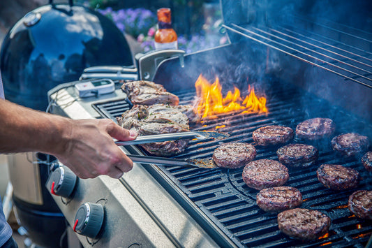 burgers on bbq