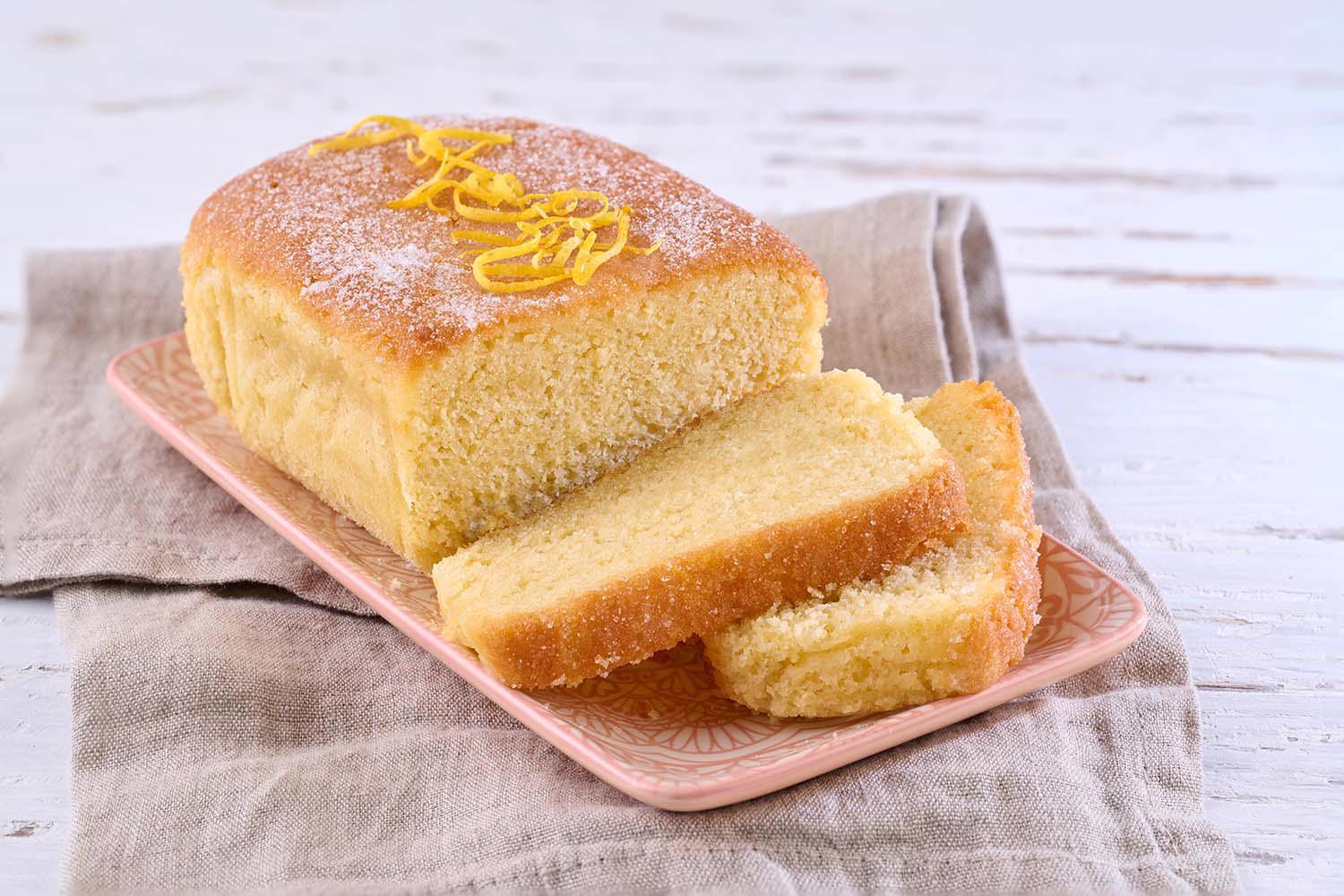 Almond Lemon Drizzle Cake . - DukesHill