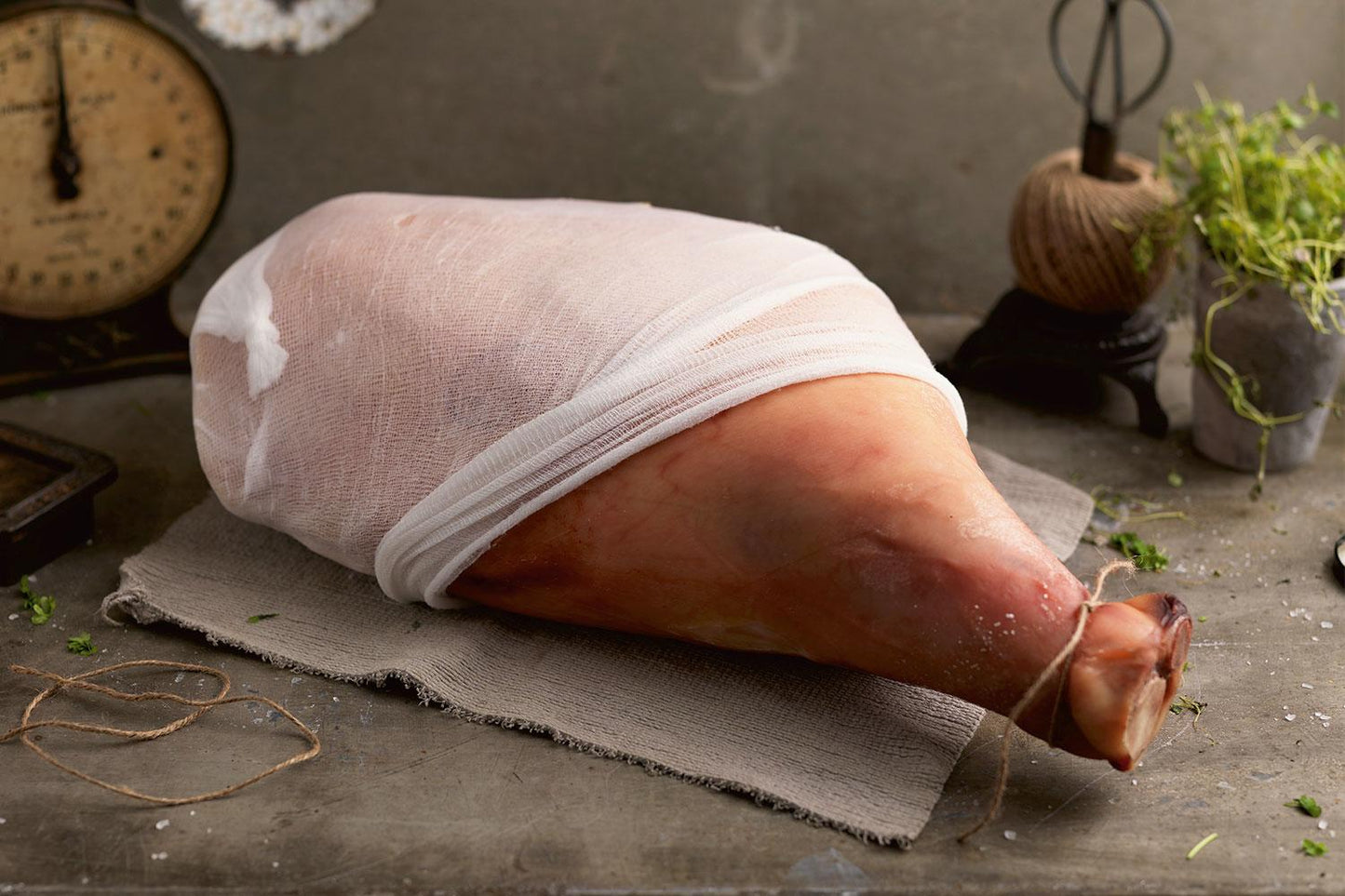 Uncooked Whole Bone-in York Ham (Gammon Joint)